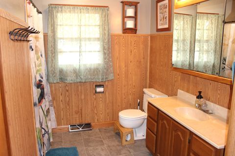 Tiny photo for 8 Edgelea Circle, Clinton, IL 61727 (MLS # 12607533)