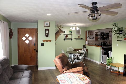 Tiny photo for 8 Edgelea Circle, Clinton, IL 61727 (MLS # 12607533)