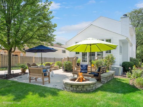 Tiny photo for 213 Walker Avenue, Clarendon Hills, IL 60514 (MLS # 12497714)