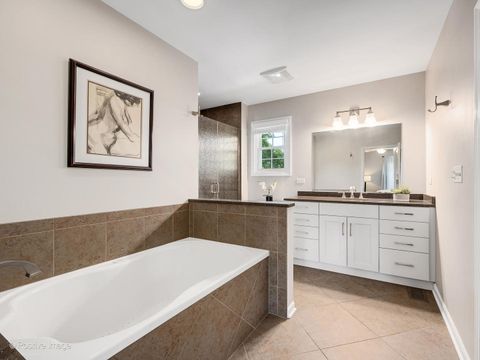 Tiny photo for 213 Walker Avenue, Clarendon Hills, IL 60514 (MLS # 12497714)