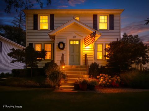 Tiny photo for 213 Walker Avenue, Clarendon Hills, IL 60514 (MLS # 12497714)