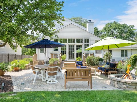 Tiny photo for 213 Walker Avenue, Clarendon Hills, IL 60514 (MLS # 12497714)