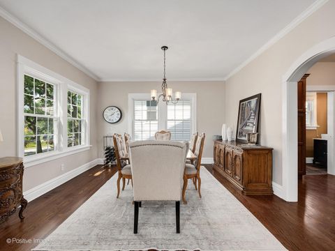 Tiny photo for 213 Walker Avenue, Clarendon Hills, IL 60514 (MLS # 12497714)