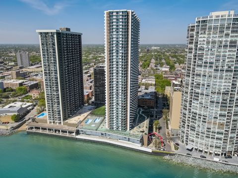 Tiny photo for 6033 N SHERIDAN Road #39L, Chicago, IL 60660 (MLS # 12555207)
