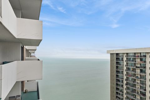 Tiny photo for 6033 N SHERIDAN Road #39L, Chicago, IL 60660 (MLS # 12555207)