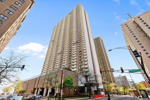 Photo of 6033 N SHERIDAN Road #39L, Chicago, IL 60660 (MLS # 12555207)