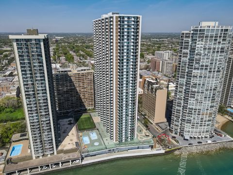 Tiny photo for 6033 N SHERIDAN Road #39L, Chicago, IL 60660 (MLS # 12555207)