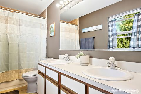 Tiny photo for 2019 Aspen Drive, Woodstock, IL 60098 (MLS # 12491822)