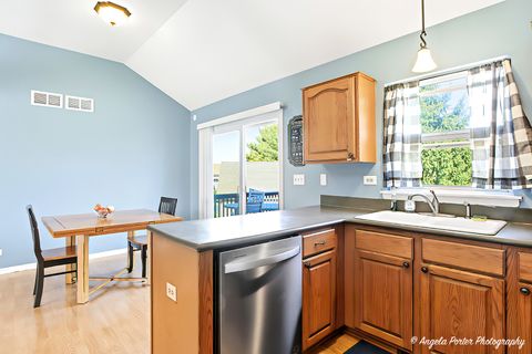Tiny photo for 2019 Aspen Drive, Woodstock, IL 60098 (MLS # 12491822)