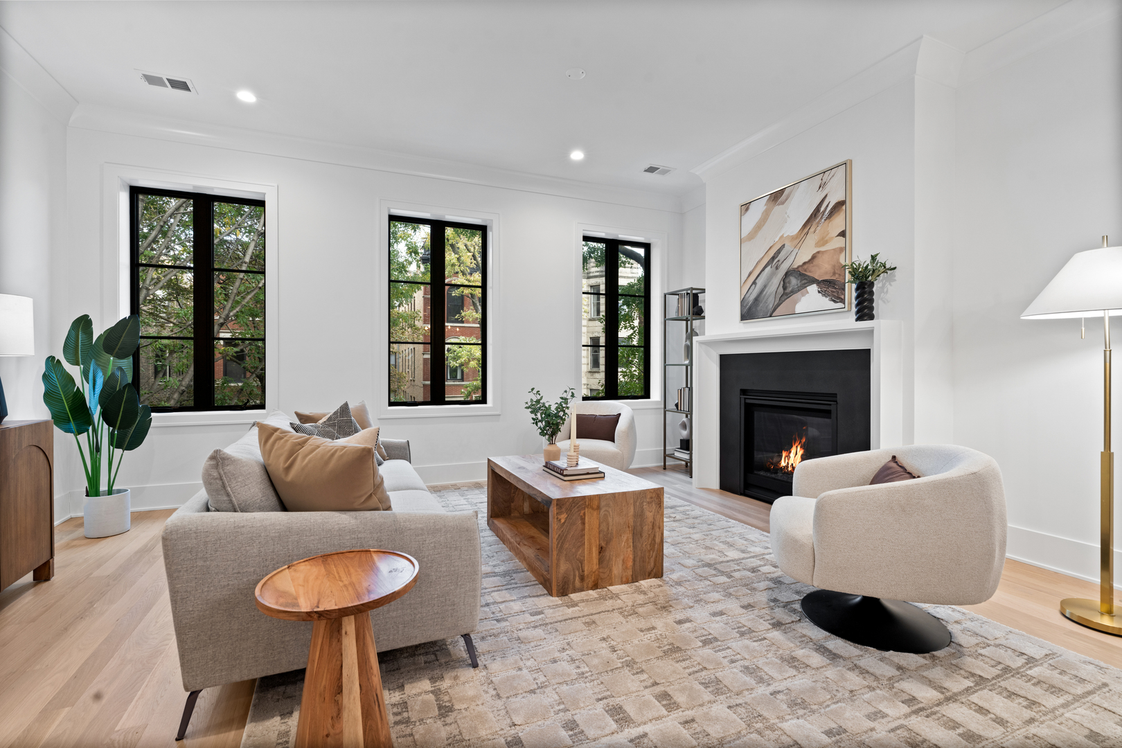 2118 N Sheffield Avenue 2