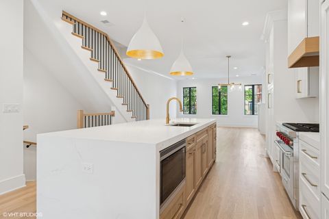 Tiny photo for 2118 N Sheffield Avenue #2, Chicago, IL 60614 (MLS # 12446238)