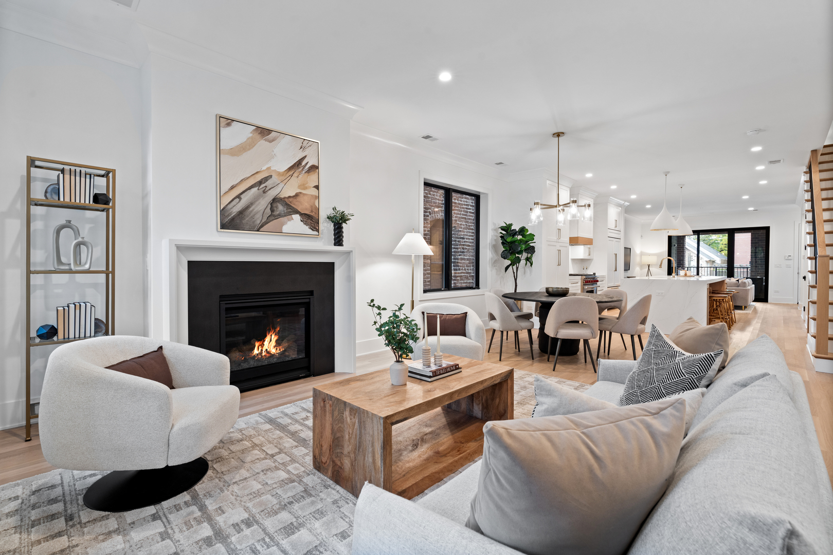 2118 N Sheffield Avenue 2