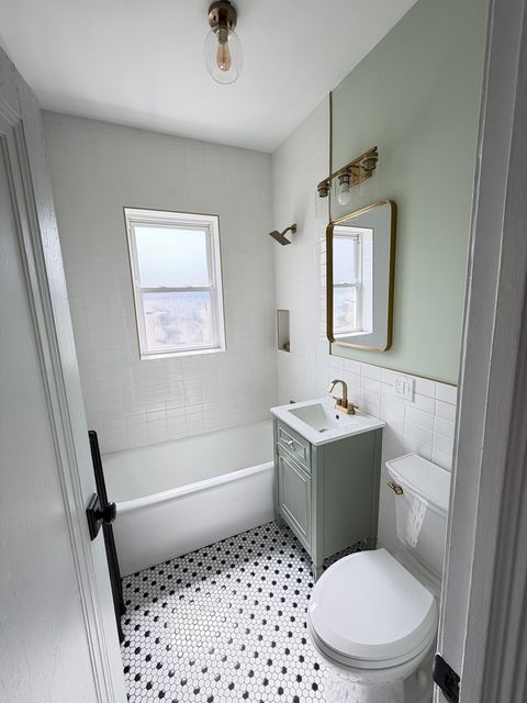 Tiny photo for 5333 S Dorchester Avenue #3A, Chicago, IL 60615 (MLS # 12668631)