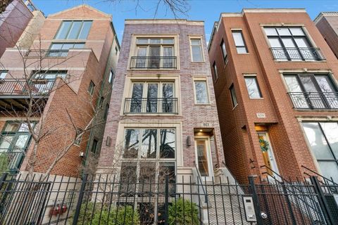 Photo of 863 N Hermitage Avenue #2, Chicago, IL 60622 (MLS # 12544445)
