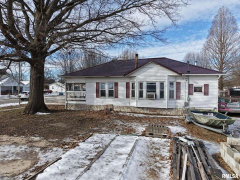 Tiny photo for 106 E NORTH Street, Sesser, IL 62884 (MLS # EB456496)