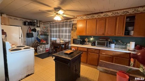 Tiny photo for 106 E NORTH Street, Sesser, IL 62884 (MLS # EB456496)