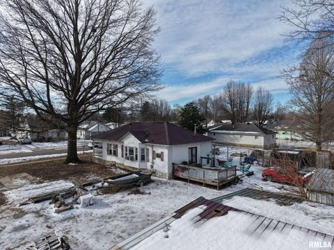 Tiny photo for 106 E NORTH Street, Sesser, IL 62884 (MLS # EB456496)