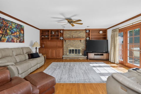Tiny photo for 8604 Creekside Lane, Darien, IL 60561 (MLS # 12785994)
