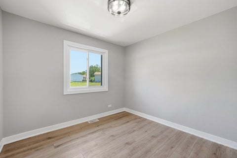 Tiny photo for 17800 Central Park Avenue, Country Club Hills, IL 60478 (MLS # 12731113)