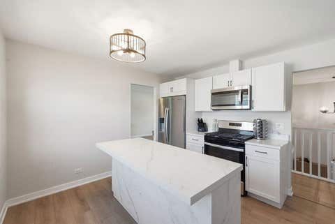 Tiny photo for 17800 Central Park Avenue, Country Club Hills, IL 60478 (MLS # 12731113)