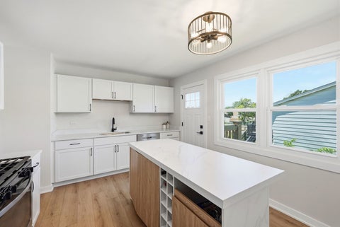 Tiny photo for 17800 Central Park Avenue, Country Club Hills, IL 60478 (MLS # 12731113)