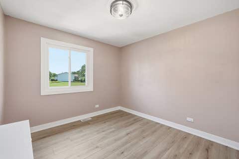 Tiny photo for 17800 Central Park Avenue, Country Club Hills, IL 60478 (MLS # 12731113)