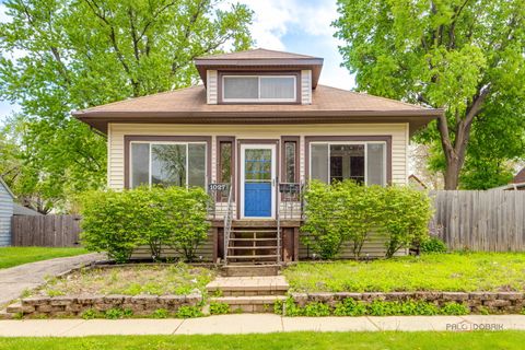 1027 St John Street Elgin IL 60120
