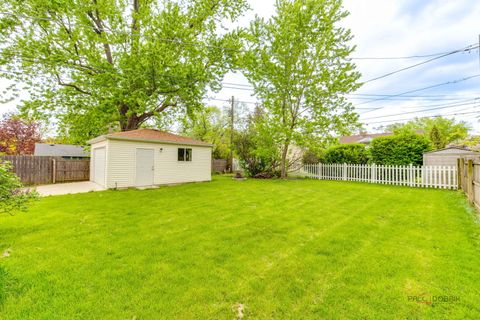 Tiny photo for 1027 St John Street, Elgin, IL 60120 (MLS # 12634622)