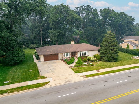 Tiny photo for 304 E Irving Park Road, Roselle, IL 60172 (MLS # 12755814)