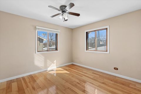 Tiny photo for 3S691 Melcher Avenue, Warrenville, IL 60555 (MLS # 12585837)