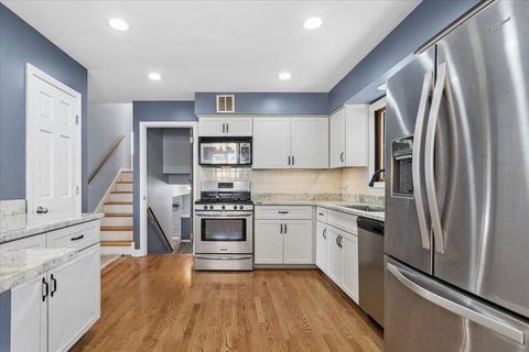 Tiny photo for 3S691 Melcher Avenue, Warrenville, IL 60555 (MLS # 12585837)