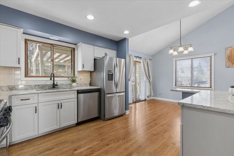 Tiny photo for 3S691 Melcher Avenue, Warrenville, IL 60555 (MLS # 12585837)