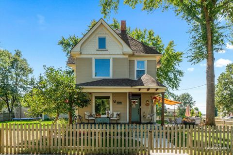 325 W Grant Street Sheridan IL 60551