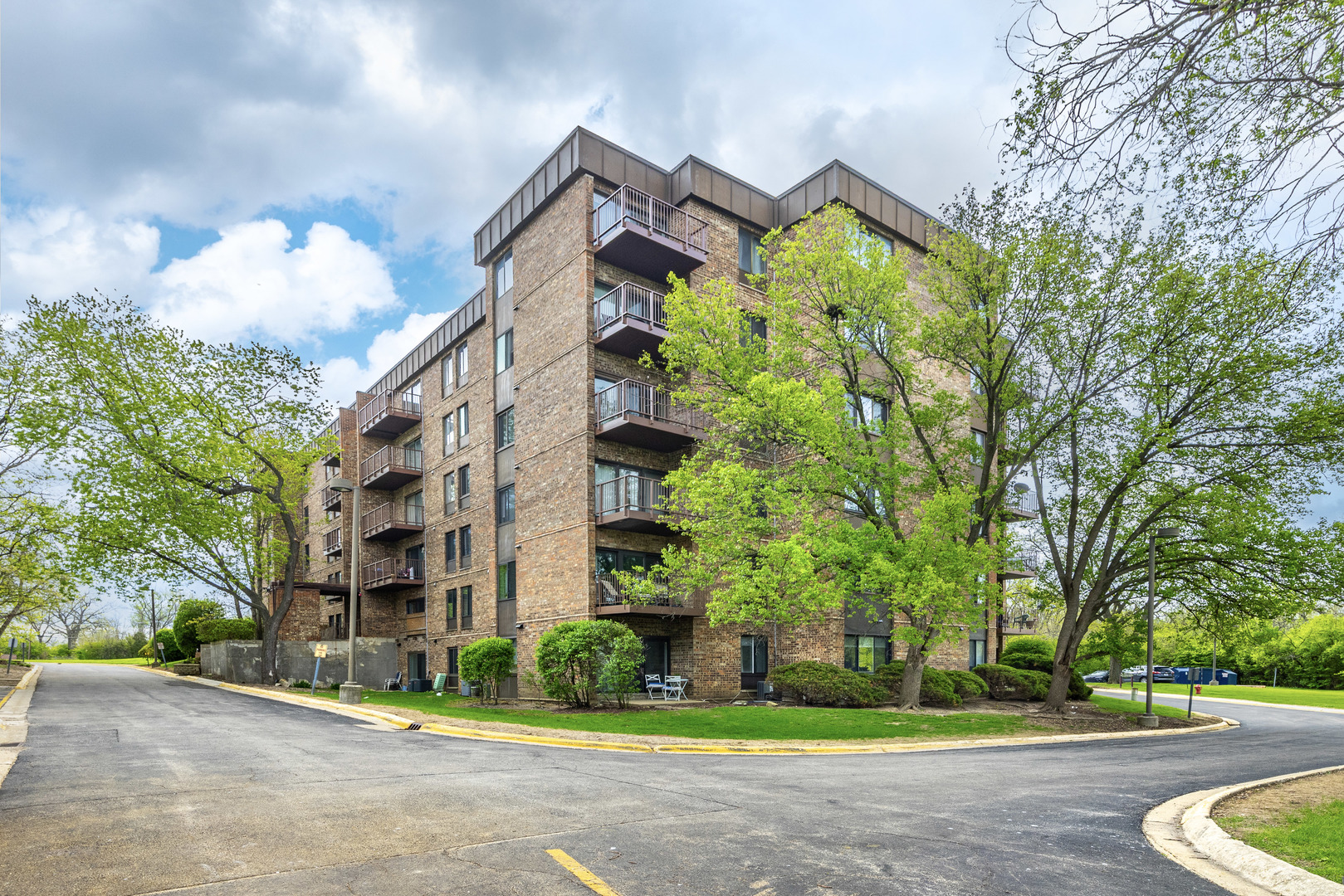 425 WALNUT CREEK Lane 1608