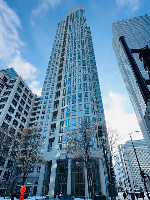 345 N LaSalle Drive 306 Chicago IL 60654