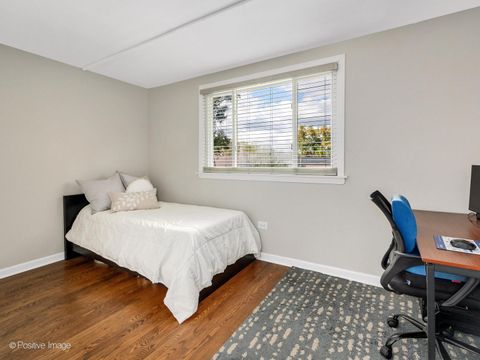 Tiny photo for 412 E Washington Street, Villa Park, IL 60181 (MLS # 12503932)