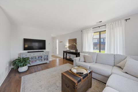 Tiny photo for 9222 Auburn Court, Orland Park, IL 60462 (MLS # 12631090)