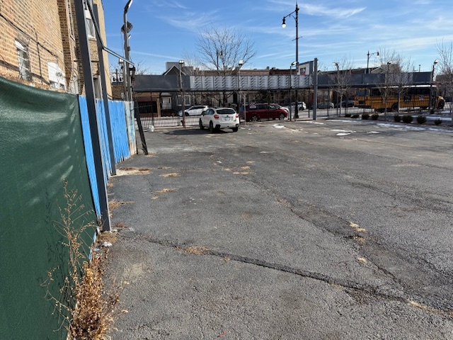 2730 N Western Avenue