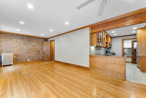 Tiny photo for 2508 N Harrison Street #G1, Davenport, IA 52803 (MLS # 12572731)