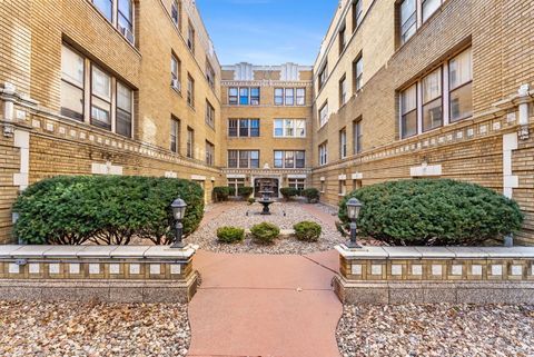 Tiny photo for 2508 N Harrison Street #G1, Davenport, IA 52803 (MLS # 12572731)