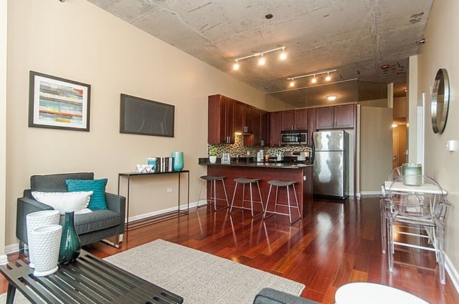 1464 S Michigan Avenue 503