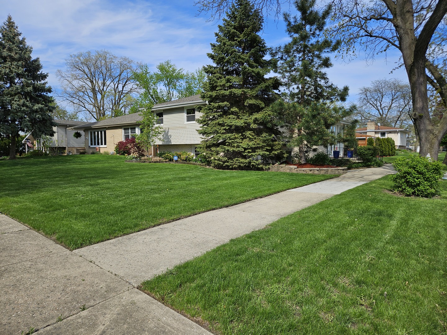 601 N SEMINARY Avenue