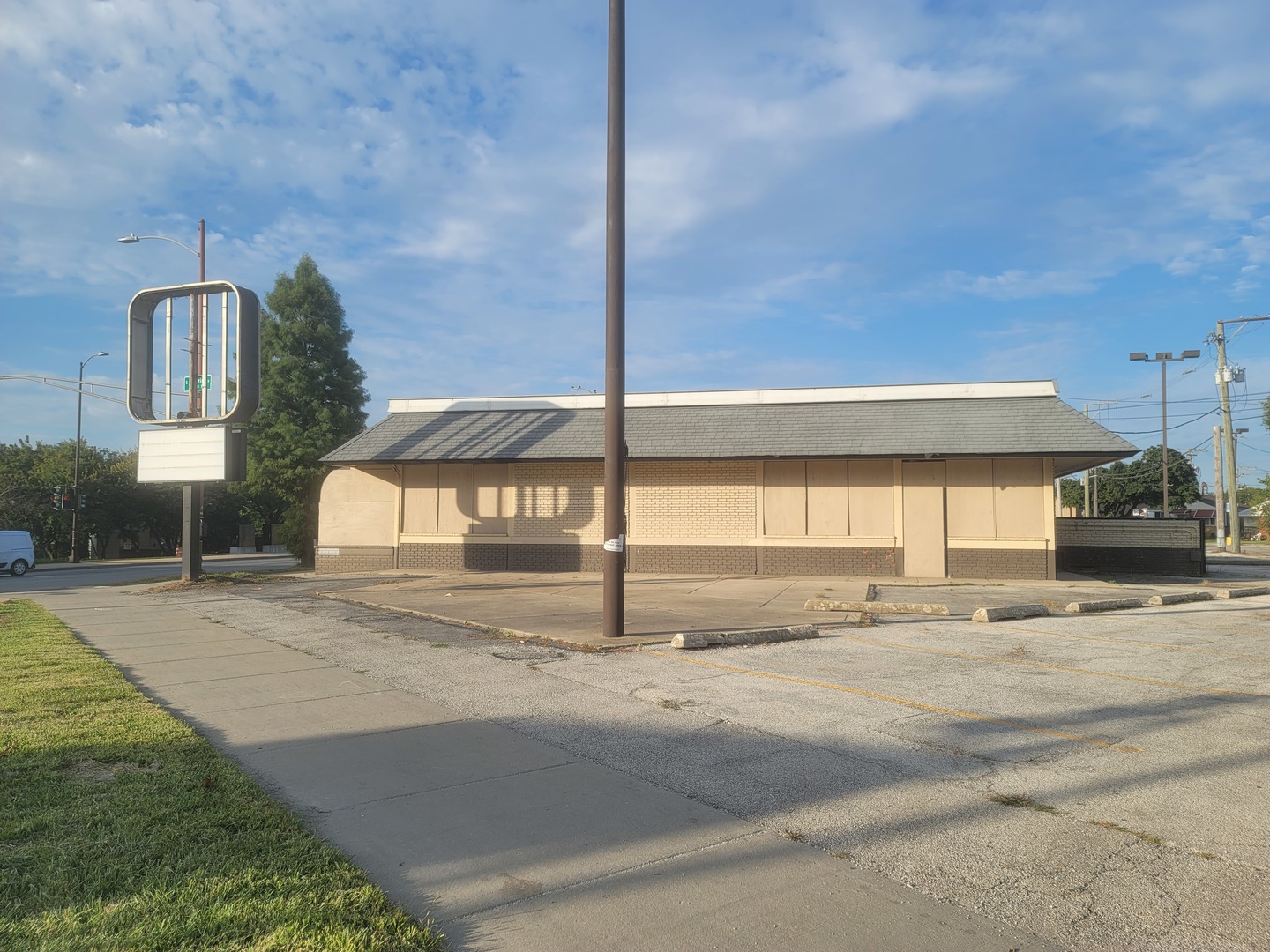 3200 W Columbus Avenue