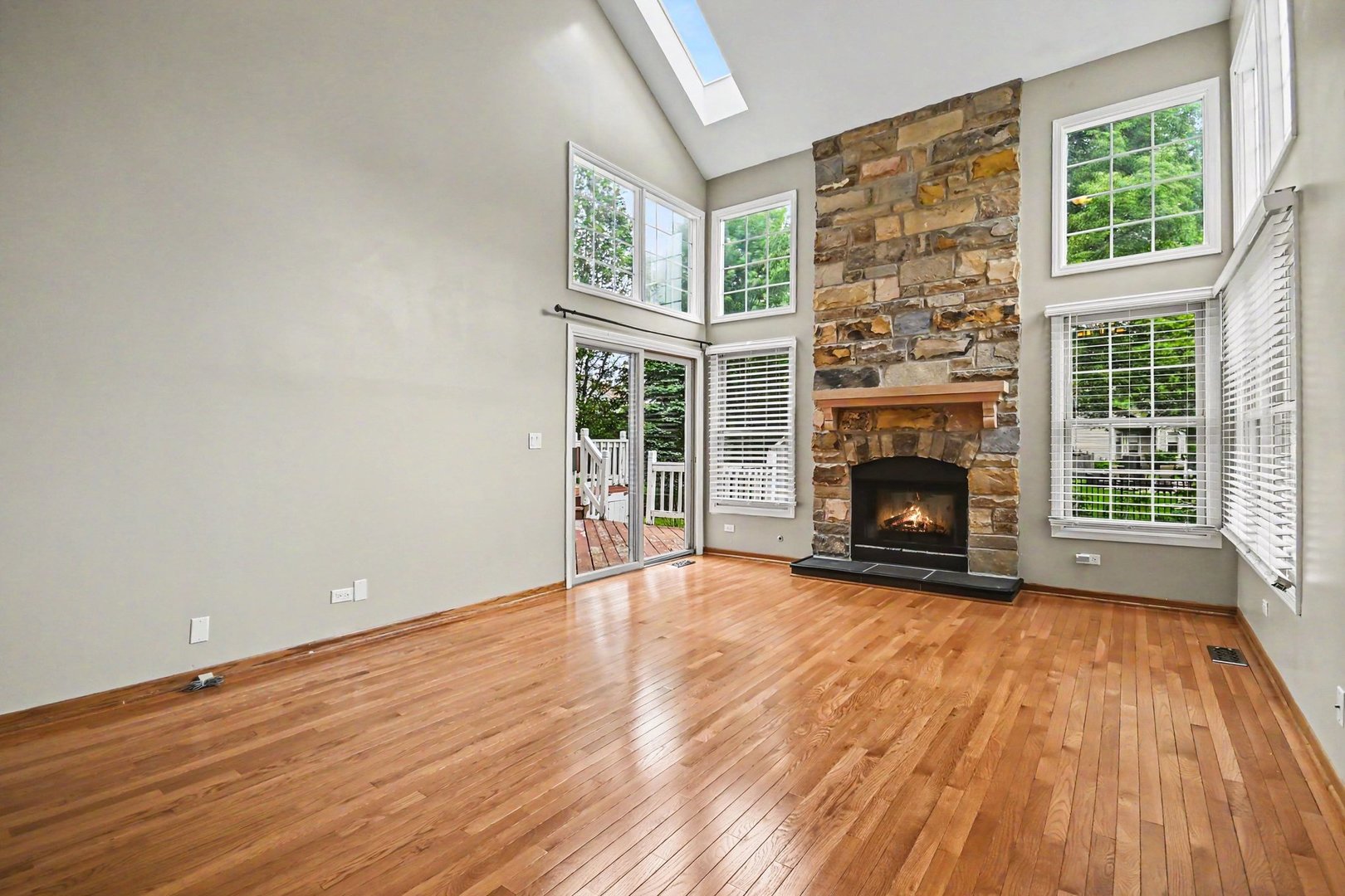 Properties 2 865 Warwick Lane SE