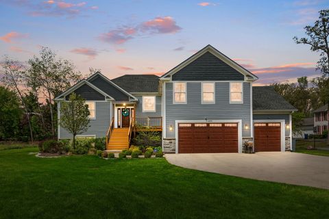 589 Quassey Avenue Lake Bluff IL 60044