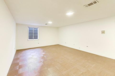 Tiny photo for 1836 Wildberry Drive #B, Glenview, IL 60025 (MLS # 12574760)