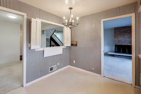 Tiny photo for 1836 Wildberry Drive #B, Glenview, IL 60025 (MLS # 12574760)