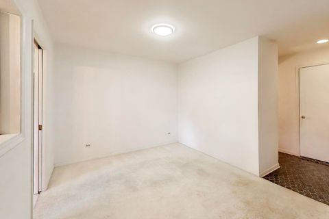 Tiny photo for 1836 Wildberry Drive #B, Glenview, IL 60025 (MLS # 12574760)