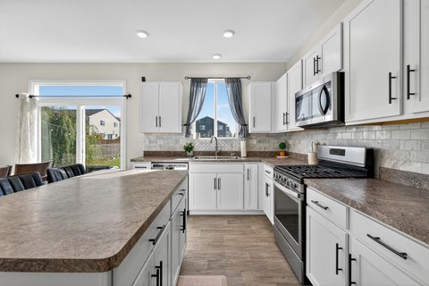 Tiny photo for 1308 Bayberry Circle, Pingree Grove, IL 60140 (MLS # 12506697)