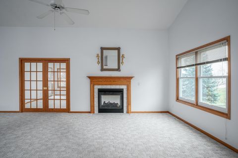 Tiny photo for 5200 Villa Drive #29, Davenport, IA 52806 (MLS # 100000332)